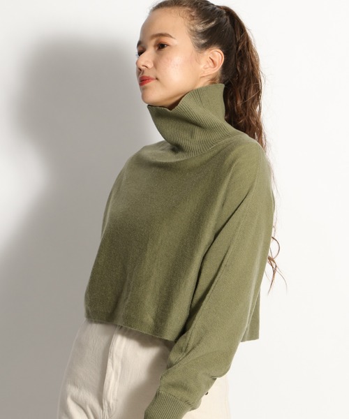 niko and...（ニコアンド）の「ショートドルマンタートルプルオーバー（ニット/セーター・レディース・カーキ/ベージュ/チャコール・MEDIUM/LARGE）」の3枚目の写真