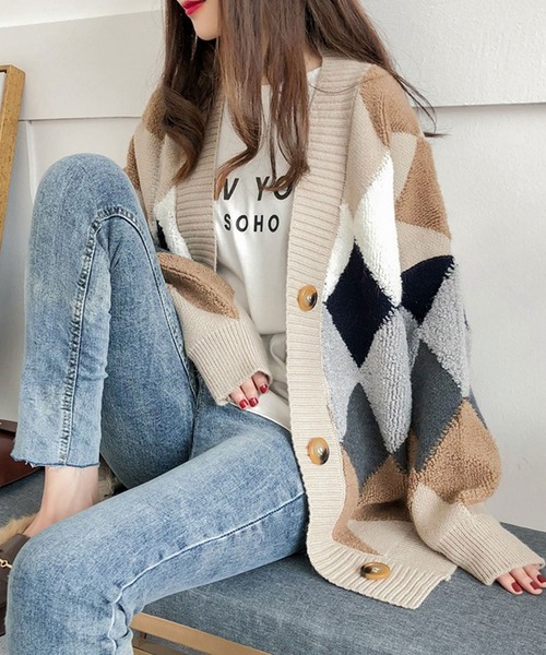 Amulet（アミュレット）の「アーガイル オーバーサイズ ボア ニットカーディガン（カーディガン/ボレロ・レディース・ネイビー/レッド/カーキ/グレー/ホワイト・FREE）」の7枚目の写真