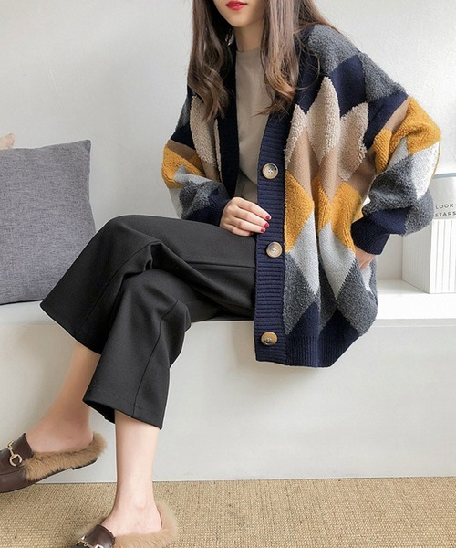 Amulet（アミュレット）の「アーガイル オーバーサイズ ボア ニットカーディガン（カーディガン/ボレロ・レディース・ネイビー/レッド/カーキ/グレー/ホワイト・FREE）」の8枚目の写真