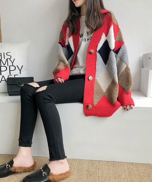 Amulet（アミュレット）の「アーガイル オーバーサイズ ボア ニットカーディガン（カーディガン/ボレロ・レディース・ネイビー/レッド/カーキ/グレー/ホワイト・FREE）」の9枚目の写真