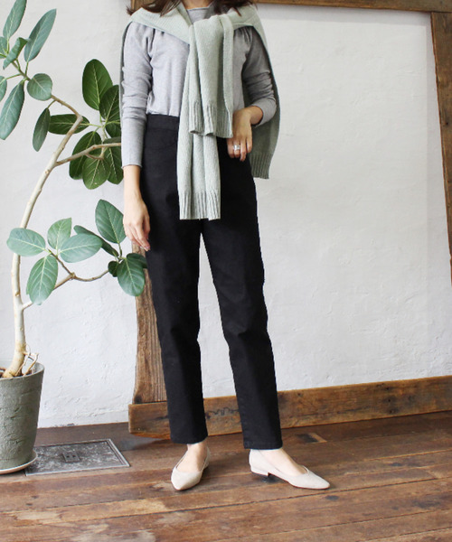 MODE ROBE(モードローブ)の「テーパードカラーパンツ(その他パンツ・レディース・アイボリー/ブラック/ブラウン/ベージュ・SMALL/MEDIUM/LARGE)」の14枚目の写真