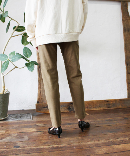 MODE ROBE(モードローブ)の「テーパードカラーパンツ(その他パンツ・レディース・アイボリー/ブラック/ブラウン/ベージュ・SMALL/MEDIUM/LARGE)」の6枚目の写真