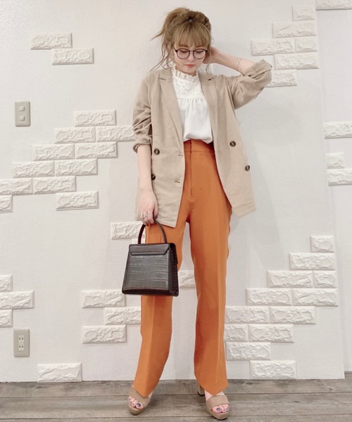 EPIMI E'PIMMY（エピミエピミー）の「《ZOZO限定》センタープレスサイドスリットスラックスパンツ（スラックス・レディース・ブラック/ベージュ/ブルー/パープル/オレンジ/モカ/カーキ/マスタード/ラベンダー・MEDIUM）」の15枚目の写真