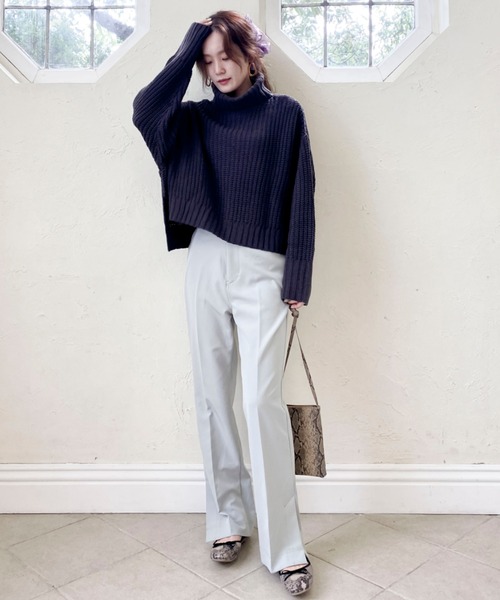 EPIMI E'PIMMY（エピミエピミー）の「《ZOZO限定》センタープレスサイドスリットスラックスパンツ（スラックス・レディース・ブラック/ベージュ/ブルー/パープル/オレンジ/モカ/カーキ/マスタード/ラベンダー・MEDIUM）」の22枚目の写真