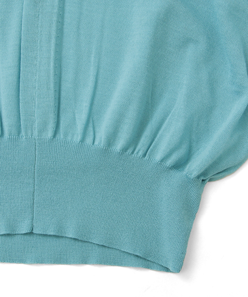 URBAN RESEARCH（アーバンリサーチ）の「UR Ｖネックルーズフィットニット（ニット/セーター・レディース・オフホワイト/トップグレー/グリーン/ネイビー/ピンクベージュ・FREE）」の13枚目の写真