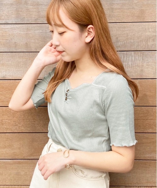 apres jour（アプレジュール）の「ハートネックリブトップス【ZOZOTOWN限定アイテム】（Tシャツ/カットソー・レディース・ブラック/アイボリー/ミント/モカ・フリー）」の22枚目の写真