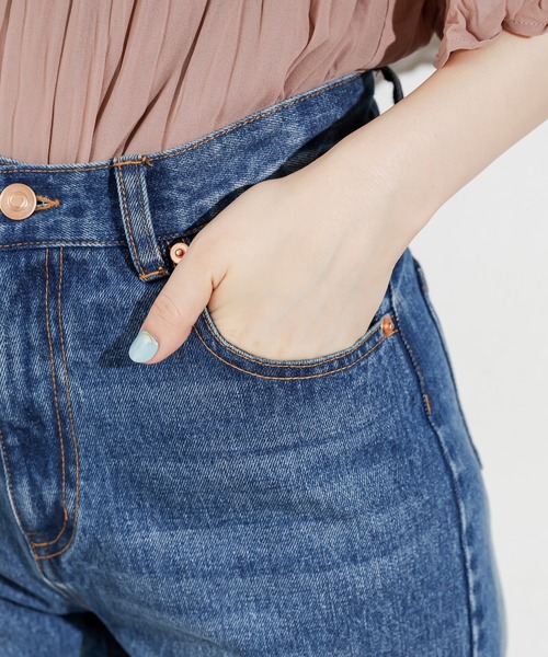 natural couture(ナチュラルクチュール)の「長さ変えれるフレアデニム(デニムパンツ・レディース・インディゴブルー/ブルー・SMALL/MEDIUM)」の14枚目の写真