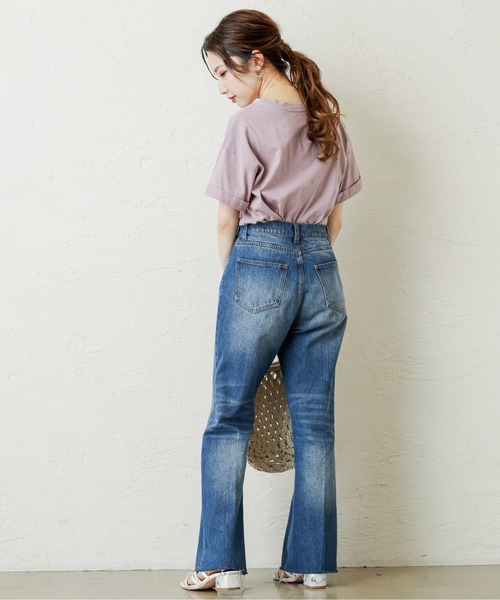 natural couture(ナチュラルクチュール)の「長さ変えれるフレアデニム(デニムパンツ・レディース・インディゴブルー/ブルー・SMALL/MEDIUM)」の21枚目の写真
