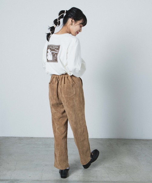 WEGO(ウィゴー)の「WEGO/コーデュロイストレートタックパンツ(スラックス・レディース・ブラック/ブルー/ブラウン/ベージュ/パープル/アイボリー・SMALL/MEDIUM)」の17枚目の写真