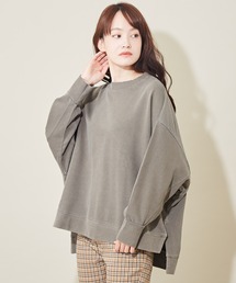 CUBE SUGAR（キューブシュガー）の「WEB限定 裏毛 ピグメントバイオ 脇スリット クルーネック スウェット（スウェット）」