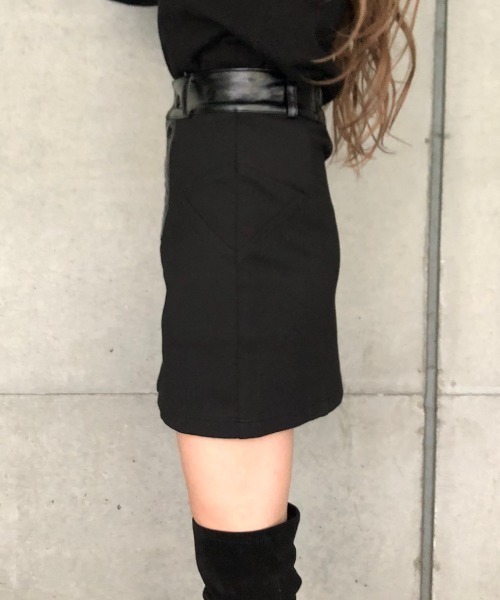 ENVYM（アンビー）の「フェイクレザーコンビポンチＳＫ（スカート・レディース・ブラック・FREE）」の5枚目の写真