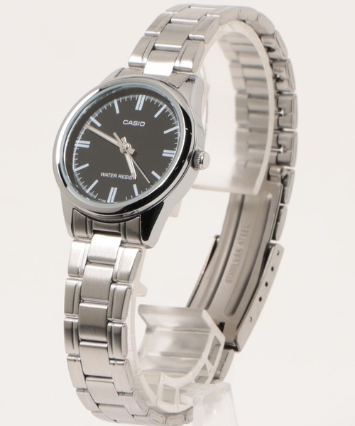 CASIO(カシオ)の「CASIO カシオ/ アナログ クォーツ ラウンドフェイス ステンレスベルト 日常生活防水 腕時計 ラウンドフェイス /// LTPメタルシリーズ(アナログ腕時計・レディース・シルバー/シルバー系その他/シルバー×ブラック/シルバー×ブルー/シルバー×ゴールド/シルバー系その他2/ブラック×シルバー/シルバー系その他3/シルバー系その他4/シルバー系その他5/シルバー系その他6・FREE)」の2枚目の写真