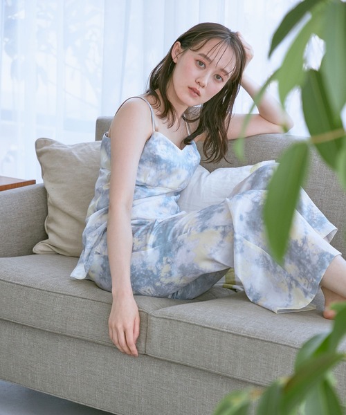 VIS(ビス)の「【コラーゲン加工】【ViSage】リサイクルサテンタイダイ柄キャミソール(ルームウェア/パジャマ・レディース・ピンク系その他2/ブルー系その他4・FREE)」の7枚目の写真