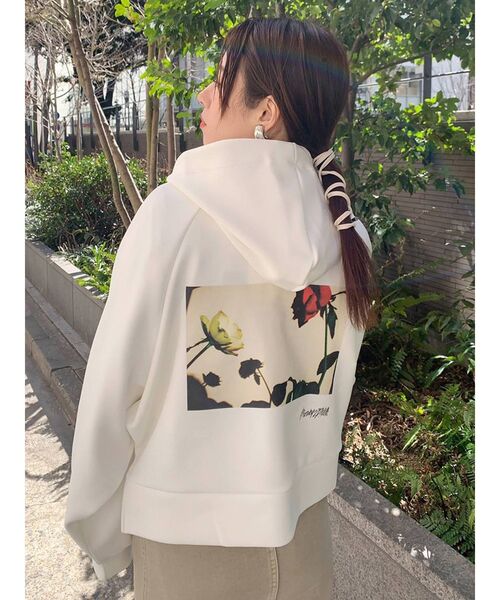 MURUA（ムルーア）の「【MURUA×217..NINA】コラボパーカー（パーカー・レディース・ホワイト/ブラック・FREE）」の12枚目の写真