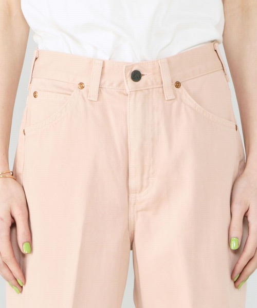 Lee（リー）の「【セットアップ対応】きれいめテーパードパンツ（デニムパンツ・レディース・イエロー/ピンク/ワンウォッシュ・MEDIUM/X-SMALL/SMALL）」の8枚目の写真