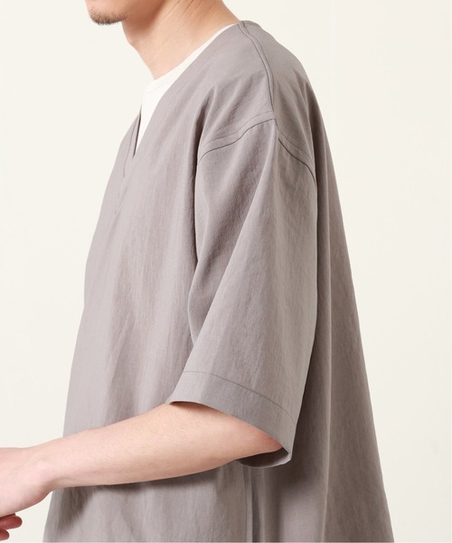 JOURNAL STANDARD(ジャーナルスタンダード)の「【EVALET / エバレット】ストレッチ ウォッシャブル Vネック Tシャツ(Tシャツ/カットソー・メンズ・チャコールグレー/ベージュ/タン・SMALL/MEDIUM/LARGE)」の11枚目の写真