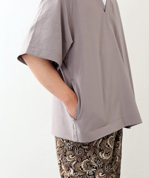 JOURNAL STANDARD(ジャーナルスタンダード)の「【EVALET / エバレット】ストレッチ ウォッシャブル Vネック Tシャツ(Tシャツ/カットソー・メンズ・チャコールグレー/ベージュ/タン・SMALL/MEDIUM/LARGE)」の18枚目の写真