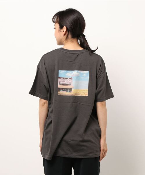PAGEBOY(ページボーイ)の「ヴィンテージモードフォトTシャツ(Tシャツ/カットソー・レディース・チャコールグレー/ブラック/オフホワイト・FREE)」の21枚目の写真