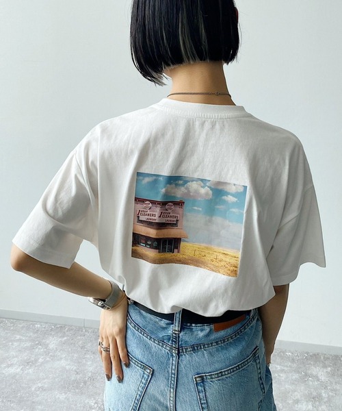 PAGEBOY(ページボーイ)の「ヴィンテージモードフォトTシャツ(Tシャツ/カットソー・レディース・チャコールグレー/ブラック/オフホワイト・FREE)」の1枚目の写真