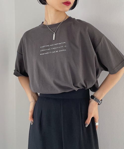 PAGEBOY(ページボーイ)の「ヴィンテージモードフォトTシャツ(Tシャツ/カットソー・レディース・チャコールグレー/ブラック/オフホワイト・FREE)」の3枚目の写真