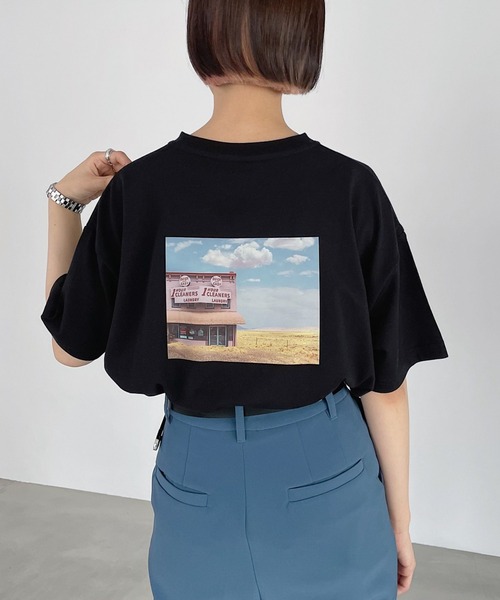 PAGEBOY(ページボーイ)の「ヴィンテージモードフォトTシャツ(Tシャツ/カットソー・レディース・チャコールグレー/ブラック/オフホワイト・FREE)」の2枚目の写真