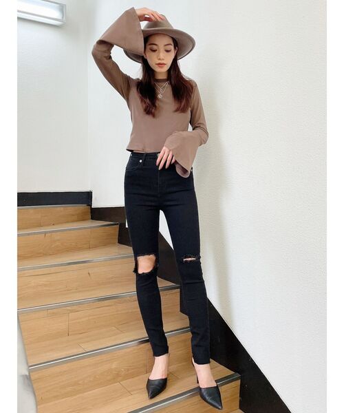 GYDA(ジェイダ)の「H/W KNEEダメージデザインカラーパンツ(チノパンツ・レディース・ブラック/ベージュ・SMALL/MEDIUM/X-SMALL)」の4枚目の写真