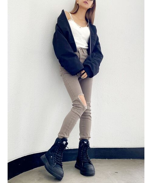 GYDA(ジェイダ)の「H/W KNEEダメージデザインカラーパンツ(チノパンツ・レディース・ブラック/ベージュ・SMALL/MEDIUM/X-SMALL)」の12枚目の写真