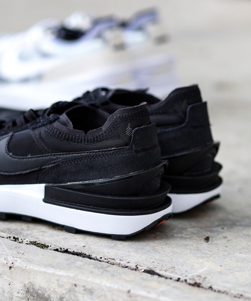 NIKE（ナイキ）の「【NIKE / ナイキ】 ワッフル1（スニーカー・メンズ・ホワイト/ブラック・26cm/27cm/28cm）」の22枚目の写真