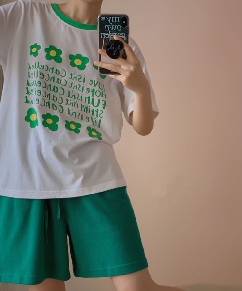 HALEY PESCA（ヘーリーペスカ）の「HALEY PESCA/リンガーネック フラワーTシャツセットアップ（セットアップ・レディース・パープル/ピンク/ブルー/グリーン・FREE）」の2枚目の写真