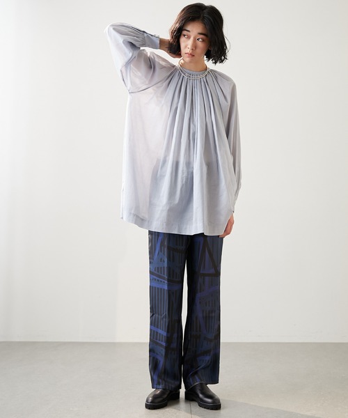 Whim Gazette（ウィムガゼット）の「ローンクルーネックブラウス（シャツ/ブラウス・レディース・サックスブルー/ダークブラウン・FREE）」の17枚目の写真