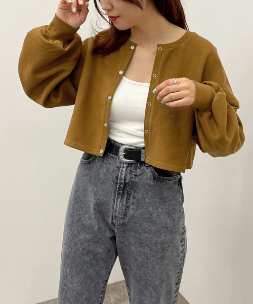 apres jour mignon（アプレジュールミニョン）の「袖ボリュームドットボタントップス【ZOZOTOWN限定アイテム】（Tシャツ/カットソー・レディース・イエロー系その他/レッド/ブラック/グリーン/ナチュラル・フリー/X-LARGE）」の4枚目の写真