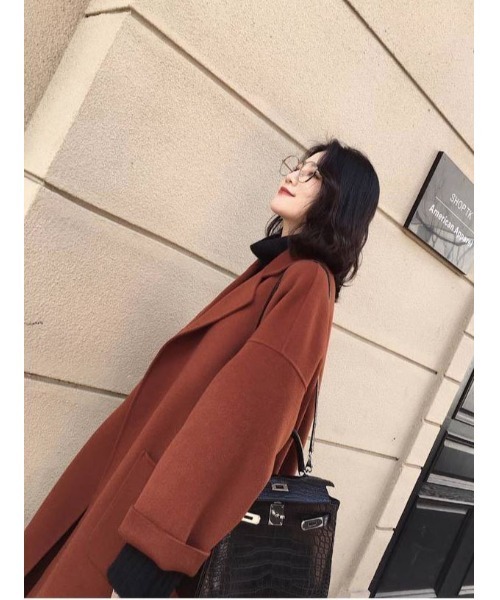Ritzy(リッツィー)の「大人シルエット オーバーサイズ ひざ丈 ベルト付きコート(チェスターコート・レディース・ブラック/ベージュ/ブラウン/グリーン/マスタード・M/L)」の6枚目の写真