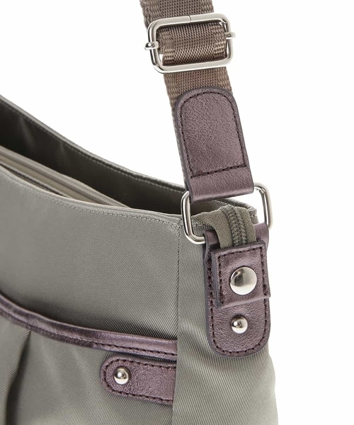 MK MICHEL KLEIN（エムケーミッシェルクラン）の「【撥水】タックデザインショルダーバッグ（ショルダーバッグ・レディース・チャコールグレー/ライトグレー/ピンク・00）」の12枚目の写真