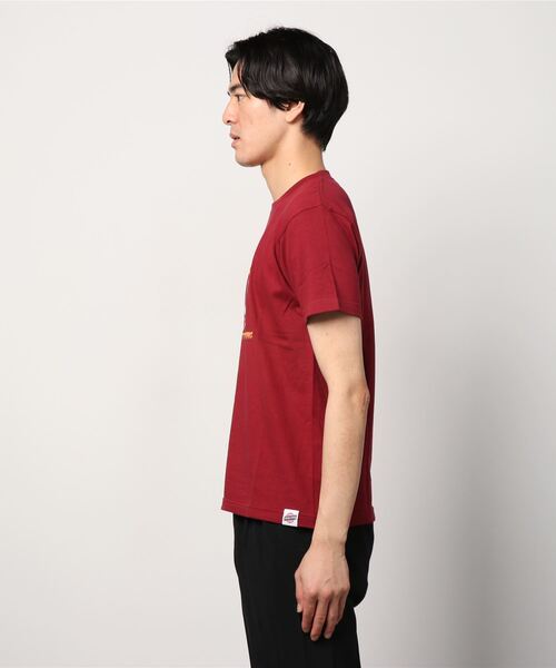 TEG TEG(テグテグ)の「BUGS SKATE BOARDING T SHIRT Adult(Tシャツ/カットソー・メンズ・ホワイト/バーガンディー・SMALL)」の12枚目の写真