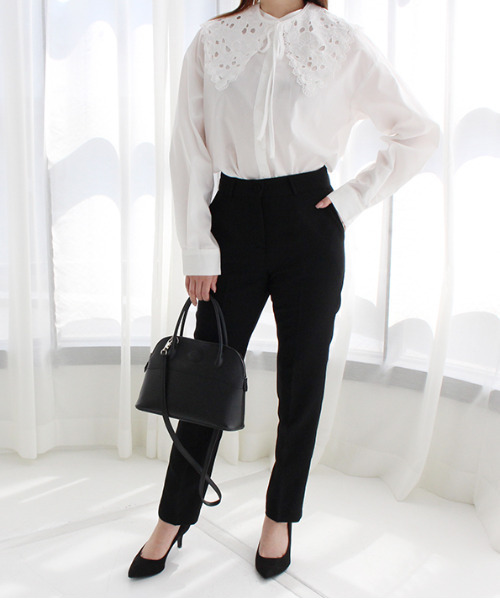 MODE ROBE（モードローブ）の「取り外しレース襟付きブラウス（シャツ/ブラウス・レディース・ホワイト/ブラック・FREE）」の20枚目の写真