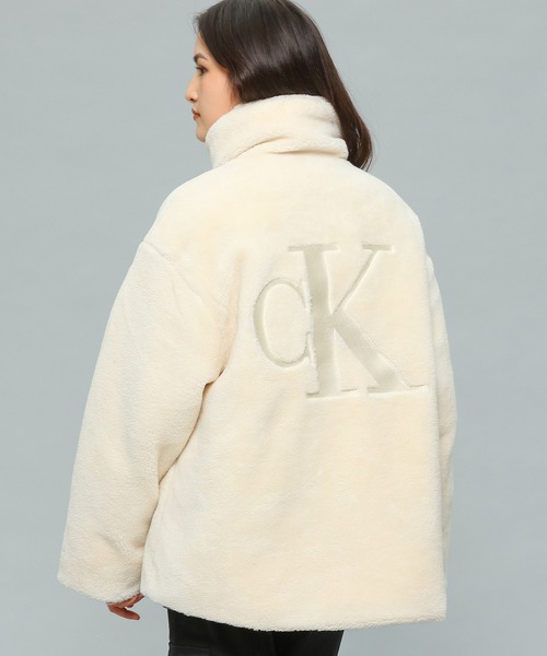 Calvin Klein Jeans(カルヴァンクラインジーンズ)の「バック エンブロイダリー シェルパ ジャケット(その他アウター・レディース・ナチュラル・L/XS/M/S)」の4枚目の写真