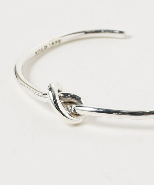 Ray BEAMS(レイビームス)の「XOLO JEWELRY / Tie バングル スモール(バングル/リストバンド・レディース・シルバー・ONE SIZE)」の3枚目の写真