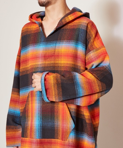 チャイハネ（チャイハネ）の「【チャイハネ】南インドの織り布 チェック柄メキシカンパーカー（パーカー・メンズ・ホワイト/ブラック/パープル・FREE）」の6枚目の写真