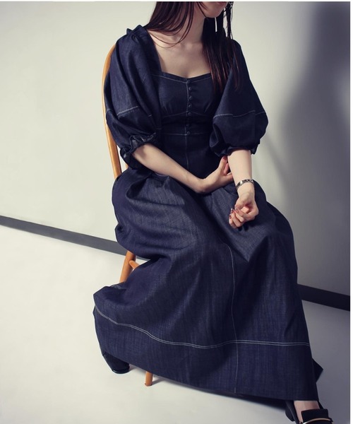 HEMERI(エメリ)の「コットンデニムフレアワンピース(ワンピース・レディース・ブラック/インディゴブルー・M)」の4枚目の写真