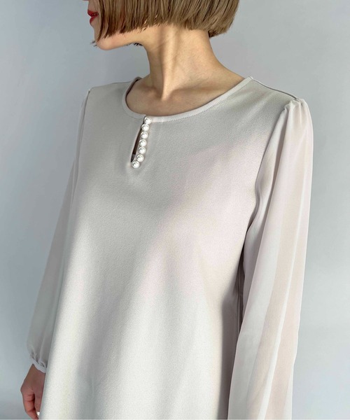 PICCIN（ピッチン）の「フロントパール袖シアーブラウス（シャツ/ブラウス・レディース・ライトグレー/ホワイト/ネイビー・M）」の3枚目の写真