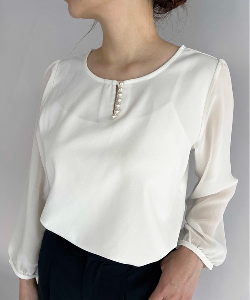 PICCIN（ピッチン）の「フロントパール袖シアーブラウス（シャツ/ブラウス・レディース・ライトグレー/ホワイト/ネイビー・M）」の4枚目の写真