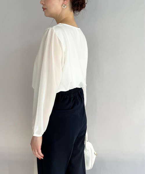 PICCIN（ピッチン）の「フロントパール袖シアーブラウス（シャツ/ブラウス・レディース・ライトグレー/ホワイト/ネイビー・M）」の7枚目の写真