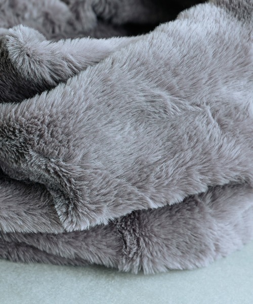 Lui's（ルイス）の「無地フェイクファースヌード（ネックウォーマー/スヌード・メンズ・グレー・FREE）」の3枚目の写真