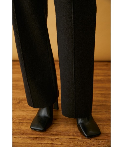HeRIN.CYE（ヘリンドットサイ）の「Center press knit pants（その他パンツ・レディース・オフホワイト/ターコイズブルー/ブラック・FREE）」の11枚目の写真