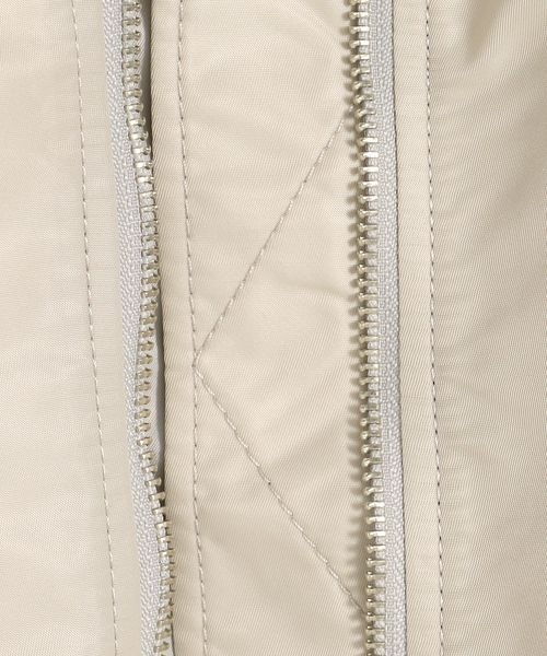 LOWRYS FARM（ローリーズファーム）の「ＭＡ－１　261656（MA-1・メンズ・アイボリー/グリーン・MEDIUM/LARGE）」の17枚目の写真