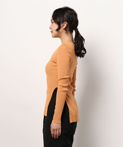VONDEL（フォンデル）の「VONDEL ベーシックリブPO VO1108-01（ニット/セーター・レディース・オフホワイト/オレンジ・S）」の3枚目の写真