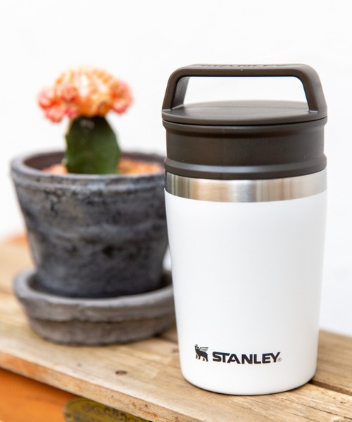 STANLEY(スタンレー)の「【STANLEY】スタンレー 真空マグ 0.23L(水筒・メンズ・シルバー/ブラック/ホワイト・FREE)」の2枚目の写真