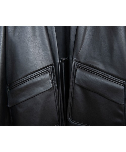 DISCOVERED(ディスカバード)の「DISCOVERED ディスカバード / FAKE LEATHER SAMUE JACKET フェイクレザー作務衣ジャケット / DC-AW22-JK-01(カバーオール・メンズ・ブラック・1/3)」の5枚目の写真