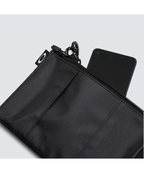 OAKLEY(オークリー)の「オークリー ESSENTIAL OD FOLD BAG 5.0 ショルダーバッグ/OAKLEY(ショルダーバッグ・メンズ・ブラック/ネイビー/グリーン系・U)」の10枚目の写真