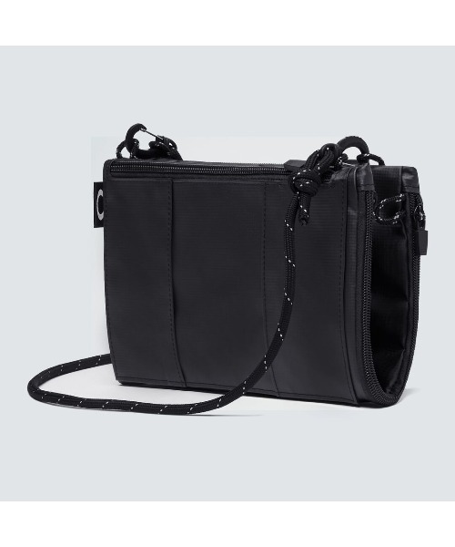 OAKLEY(オークリー)の「オークリー ESSENTIAL OD FOLD BAG 5.0 ショルダーバッグ/OAKLEY(ショルダーバッグ・メンズ・ブラック/ネイビー/グリーン系・U)」の14枚目の写真